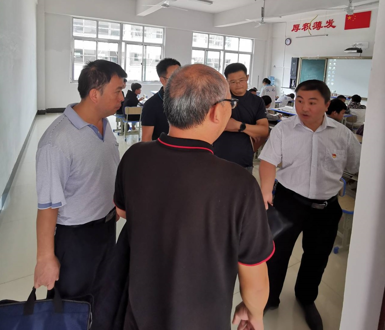 教育帮扶我先行 —美加墨世界杯官网调研铜仁市第...