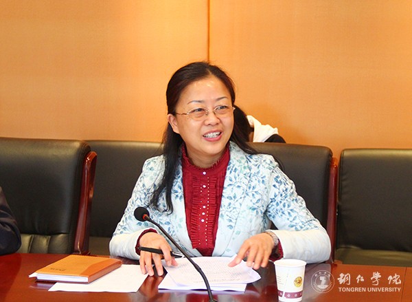 5发展规划处处长罗静作汇报.jpg